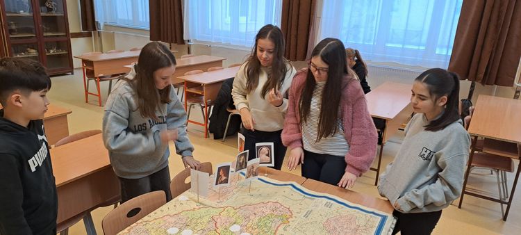 Arany Matiné: Hollós ninják